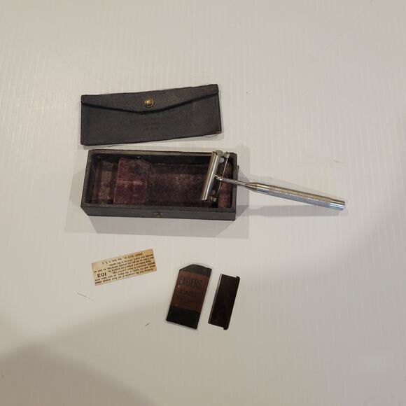 Vintage Enders safety razor with box and blade with sleeve - Picture 1 of 9